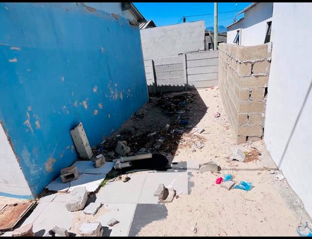 2 BEDROOM HOUSE FOR SALE IN KUYASA